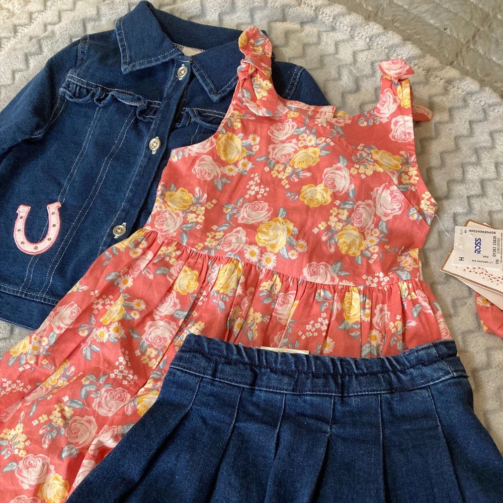 New size 2T dress jacket and jeans court